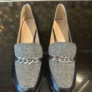 Kelly & Katie black pumps